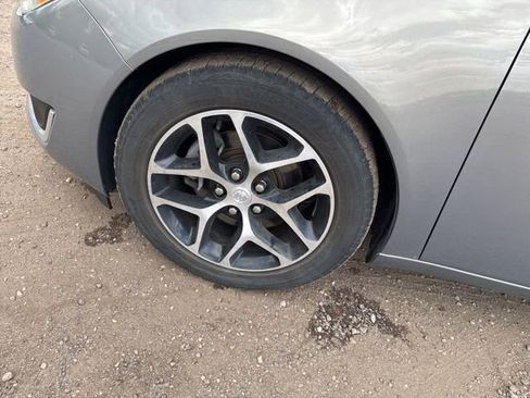 Used 2017 Buick Regal Sport Touring image 11