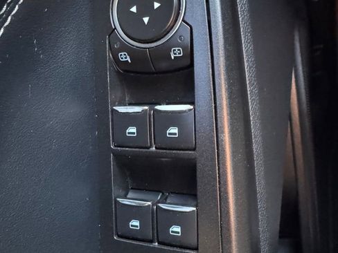 Used 2020 Ford Explorer XLT w/ Equipment Group 202A AWD/4WD image 24