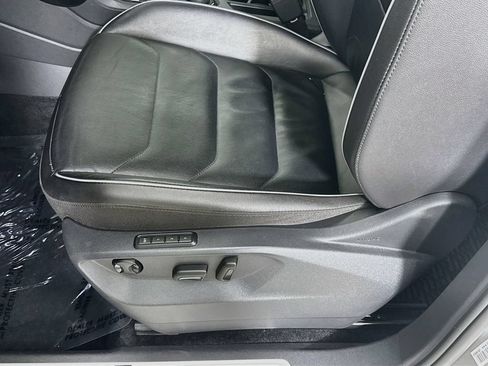 Used 2019 Volkswagen Tiguan SEL Premium R-Line AWD/4WD image 22