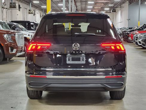 Used 2023 Volkswagen Tiguan SE FWD image 10