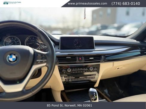 Used 2017 BMW X5 xDrive50i AWD/4WD image 18