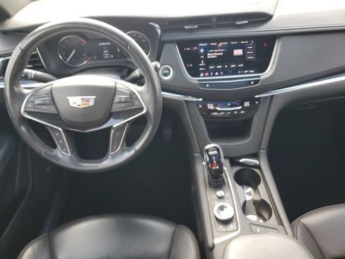Certified 2022 Cadillac XT5 Premium Luxury w/ LPO, Floor Liner Package AWD/4WD image 29