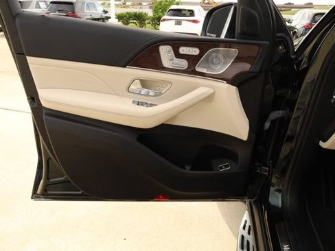 Certified 2022 Mercedes-Benz GLS 450 4MATIC image 19