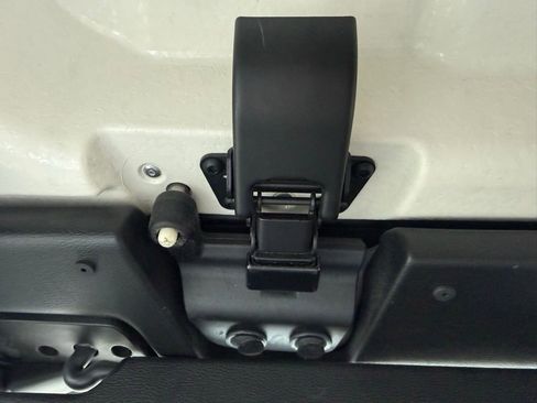 Used 2022 Jeep Gladiator Willys image 29