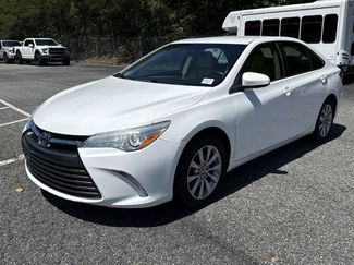 Used 2015 Toyota Camry XLE FWD video 3