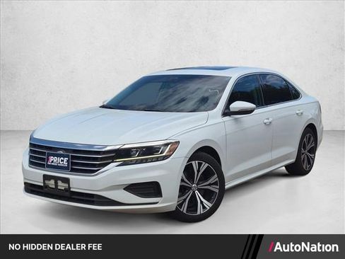 Used 2022 Volkswagen Passat 2.0T SE FWD image 1