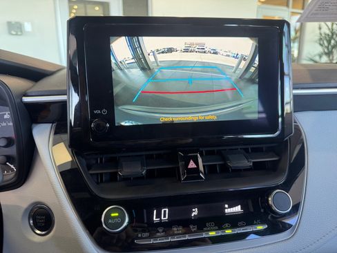 Certified 2025 Toyota Corolla SE w/ Convenience Package image 29