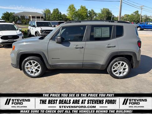 Used 2022 Jeep Renegade Latitude w/ Convenience Group AWD/4WD image 12