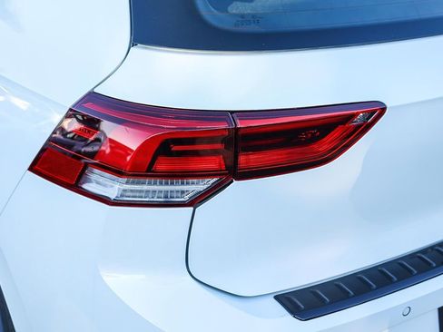 New 2026 Volkswagen GTI SE image 9