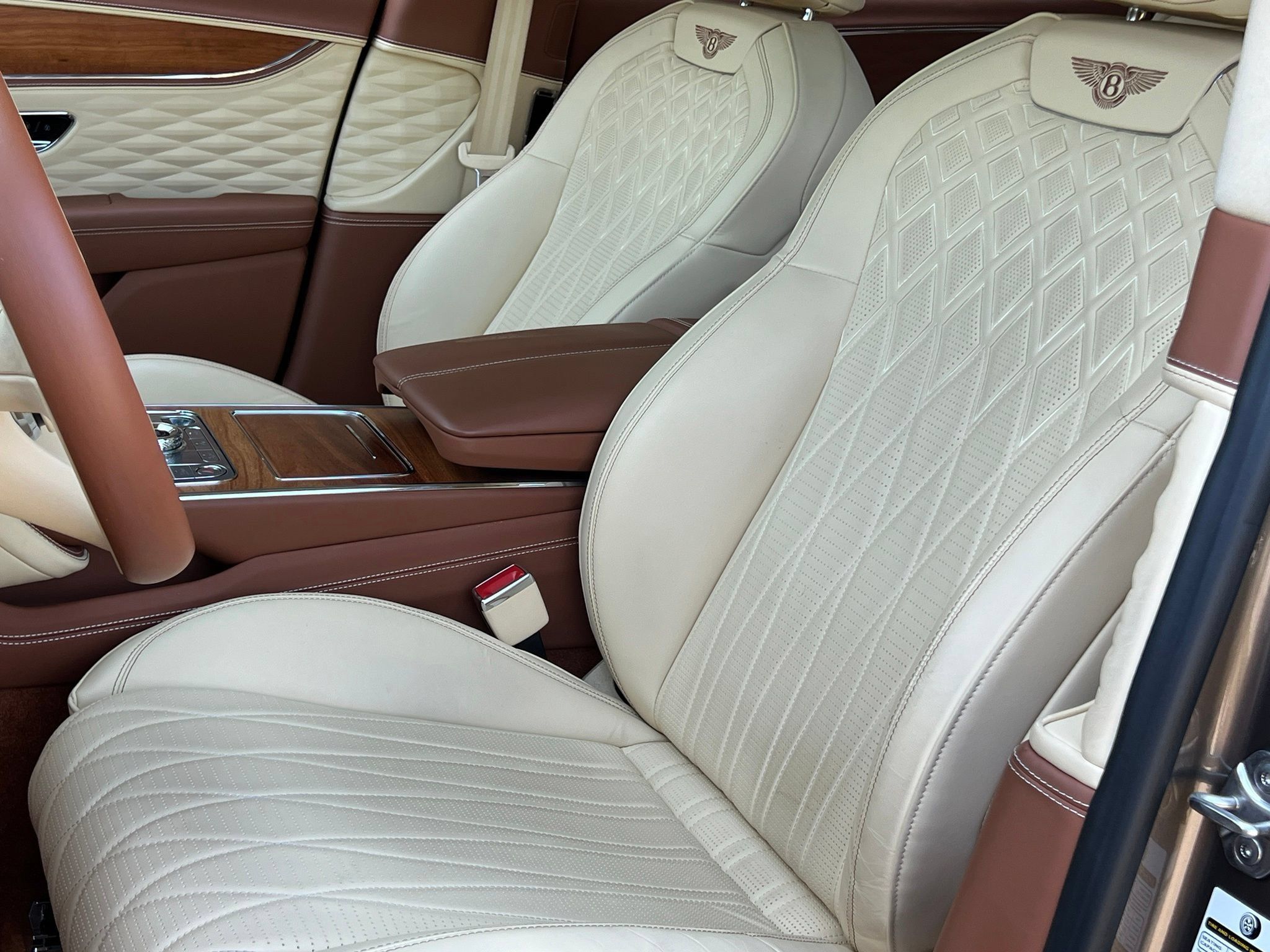 Used 2023 Bentley Flying Spur W12 AWD/4WD image 17