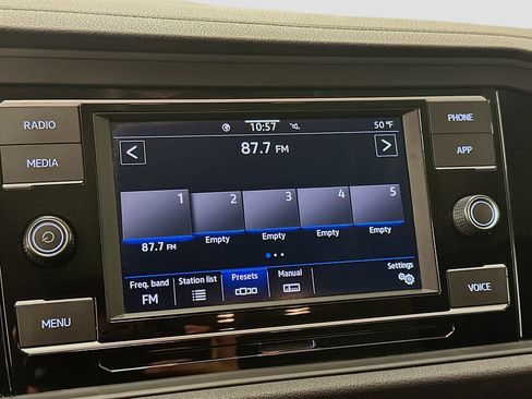 Used 2024 Volkswagen Jetta SE image 21