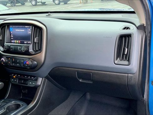 Used 2021 Chevrolet Colorado Z71 w/ Safety Package image 18