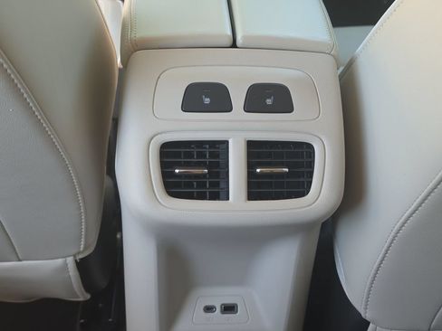 Certified 2023 Buick Envision Avenir FWD image 18