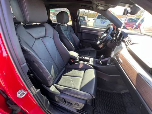 Used 2022 Audi Q3 2.0T Premium Plus w/ Premium Plus Package image 29