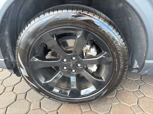 Certified 2024 Ford Explorer ST-Line w/ Class IV Trailer Tow Package AWD/4WD image 13