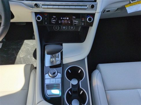 Certified 2025 Genesis G70 2.5T image 17