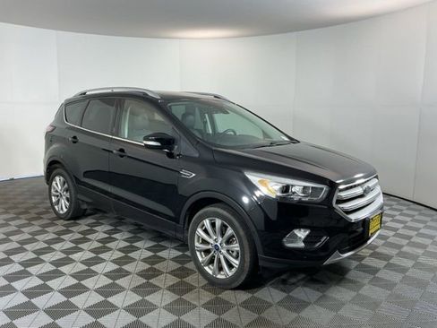 Used 2018 Ford Escape Titanium AWD/4WD image 3