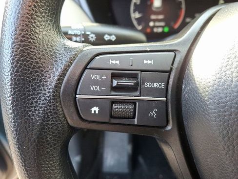 Used 2025 Honda HR-V LX image 21