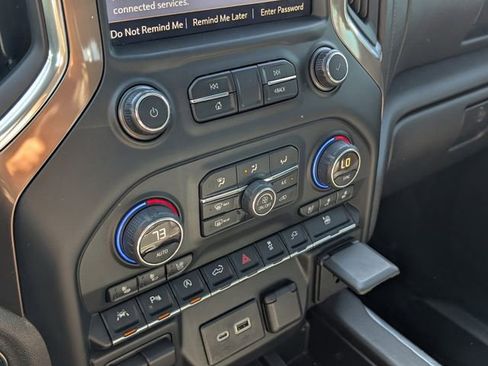 Used 2019 Chevrolet Silverado 1500 High Country w/ Technology Package AWD/4WD image 21