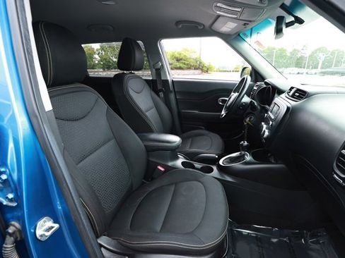 Used 2016 Kia Soul + w/ Designer's Package FWD image 26