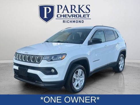 Used 2022 Jeep Compass Latitude w/ Convenience Group AWD/4WD image 3