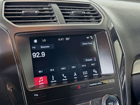 Used 2019 Ford Explorer XLT w/ Equipment Group 202A FWD image 21