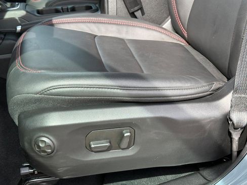 Used 2025 Jeep Gladiator Rubicon image 26