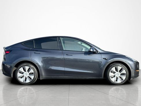 Used 2024 Tesla Model Y Long Range AWD/4WD image 6