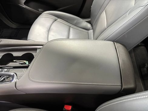 Used 2023 Buick Enclave Essence w/ Experience Buick Package AWD/4WD image 29