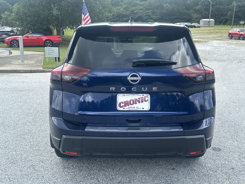 Used 2026 Nissan Rogue SV FWD image 9