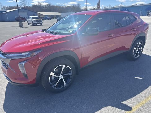 New 2026 Chevrolet Trax RS w/ Driver Confidence Package image 8