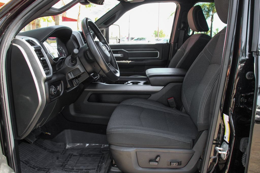 Used 2024 RAM 2500 Big Horn w/ Night Edition AWD/4WD image 16
