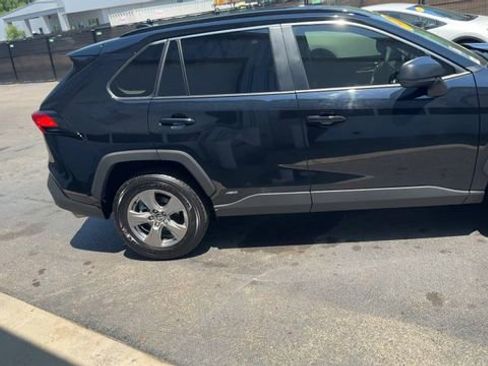 Used 2025 Toyota RAV4 LE AWD/4WD image 17