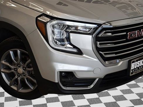 Used 2022 GMC Terrain SLT image 15