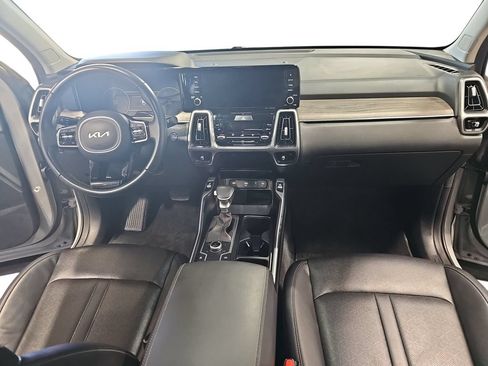 Used 2023 Kia Sorento S w/ Panoramic Sunroof Package AWD/4WD image 9