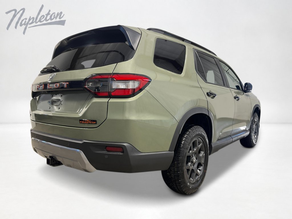 New 2026 Honda Pilot TrailSport image 8