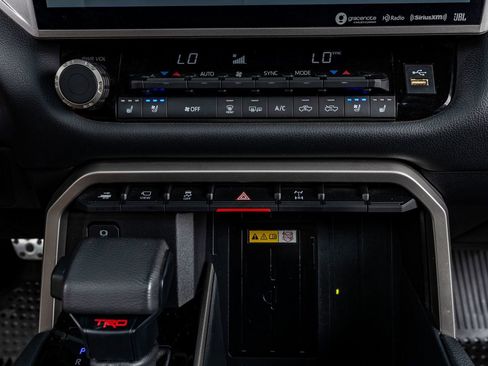 Used 2022 Toyota Tundra Limited w/ TRD Off-Road Package image 27