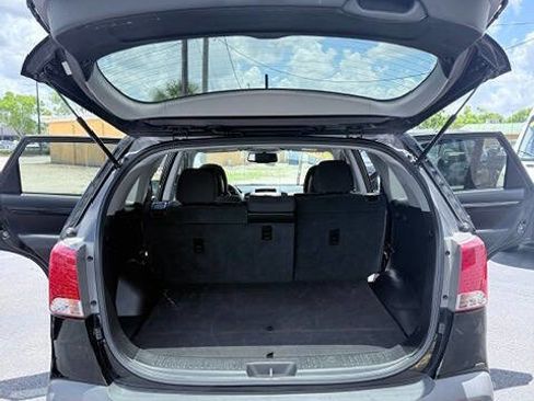 Used 2012 Kia Sorento LX w/ Convenience Pkg FWD image 16