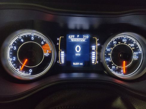 Used 2019 Jeep Cherokee Latitude w/ Popular Appearance Group image 23