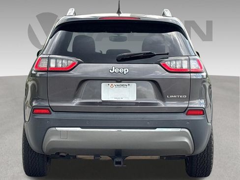 Used 2019 Jeep Cherokee Limited FWD image 10