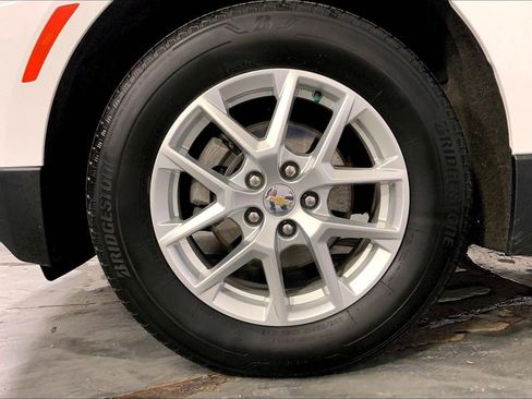 Used 2024 Chevrolet Equinox LT image 9