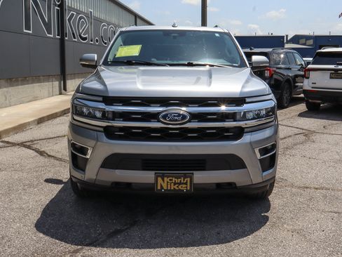 Used 2023 Ford Expedition Limited AWD/4WD image 2