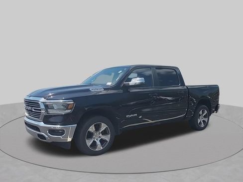 Used 2024 RAM 1500 Laramie AWD/4WD image 5