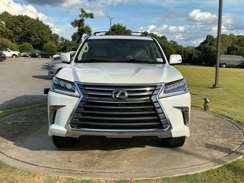 Used 2016 Lexus LX 570 4WD w/ Luxury Package image 2