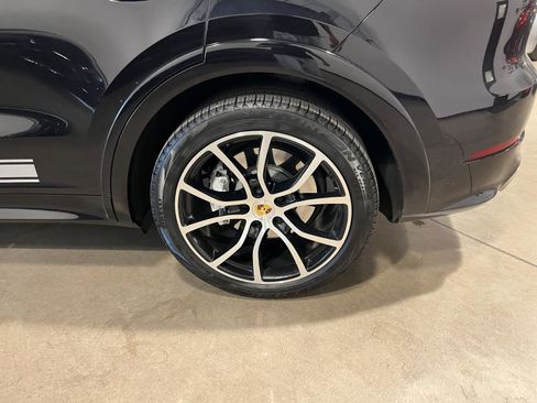 Used 2019 Porsche Cayenne Turbo AWD/4WD image 46