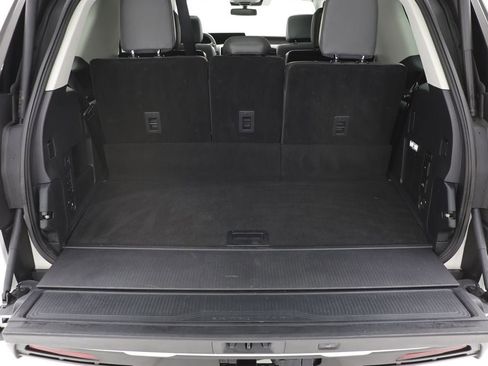 Used 2025 Ford Expedition Active image 31