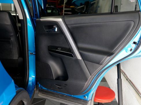 Used 2018 Toyota RAV4 Limited image 25