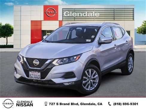 Used 2021 Nissan Rogue Sport SV image 1