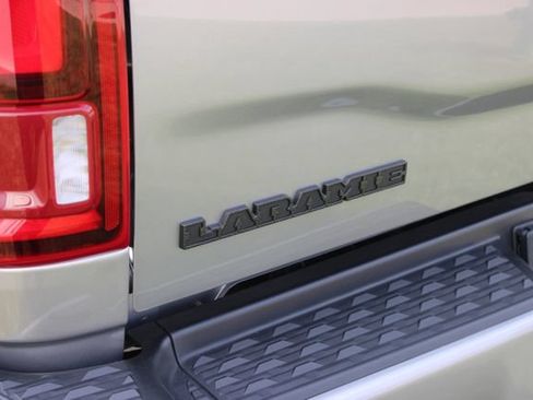 Used 2025 RAM 2500 Laramie AWD/4WD image 37