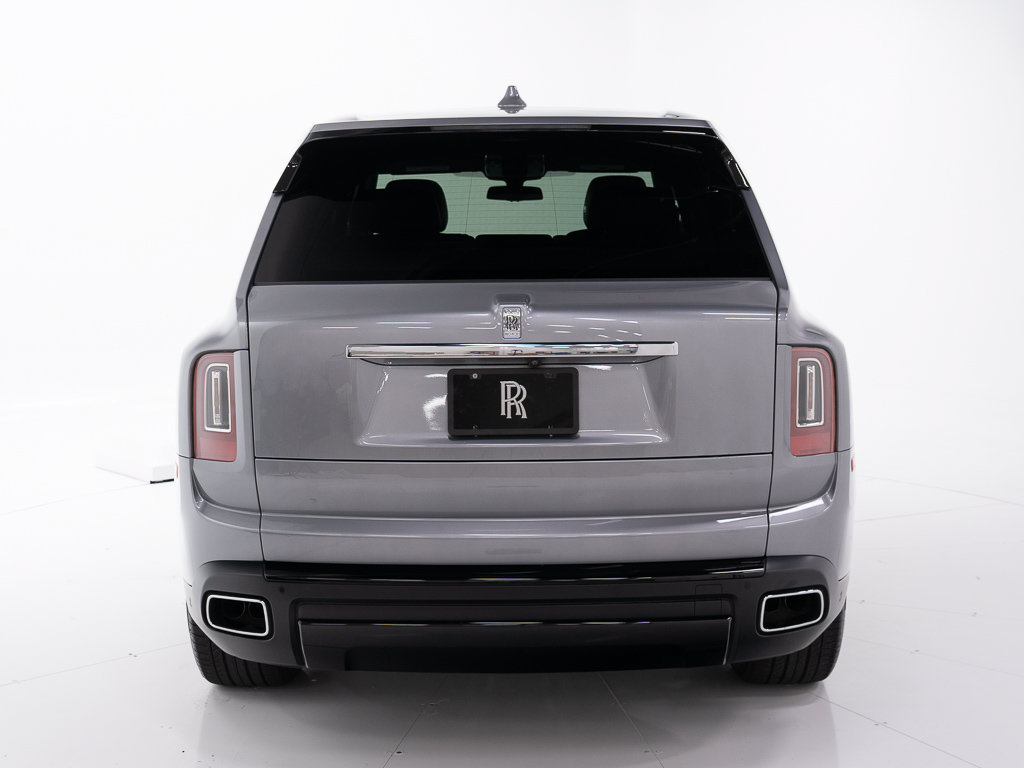 Certified 2023 Rolls-Royce Cullinan w/ Dark Exterior Package AWD/4WD image 4